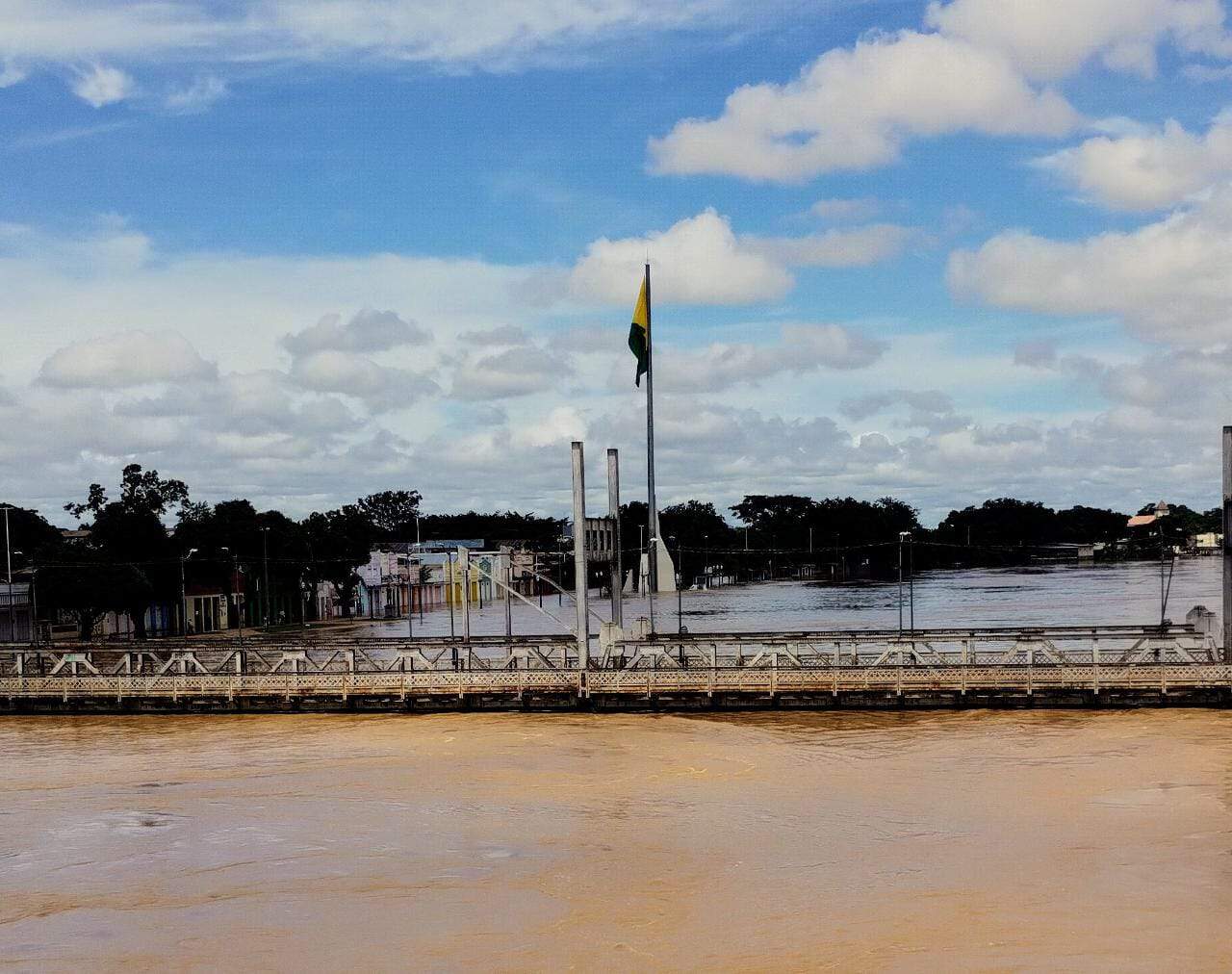 Na capital, nível do Rio Acre continua baixando e reduz para 17,2 metros