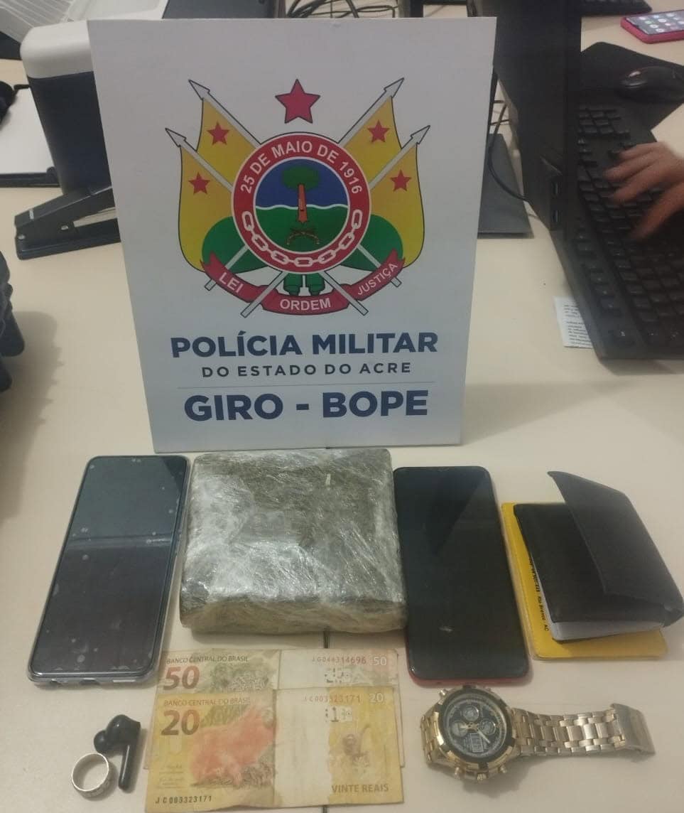 Maconha é apreendida em carro durante abordagem no bairro Tucumã, na capital