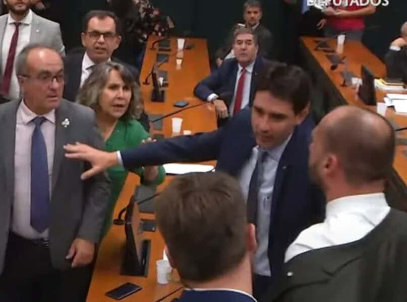 WhatsApp Image 2023-04-19 at 17.17.57 WhatsApp Image 2023-04-19 at 17.17.57