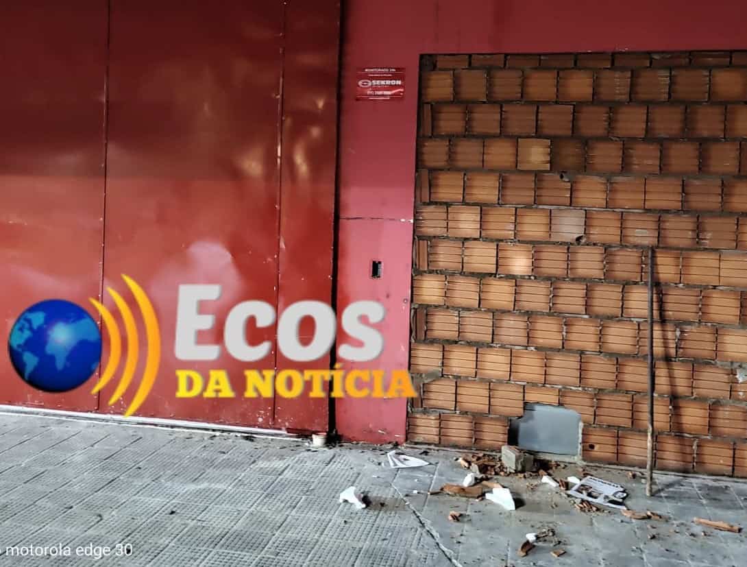 Americanas é invadida e saqueada por criminosos no Centro de Rio Branco