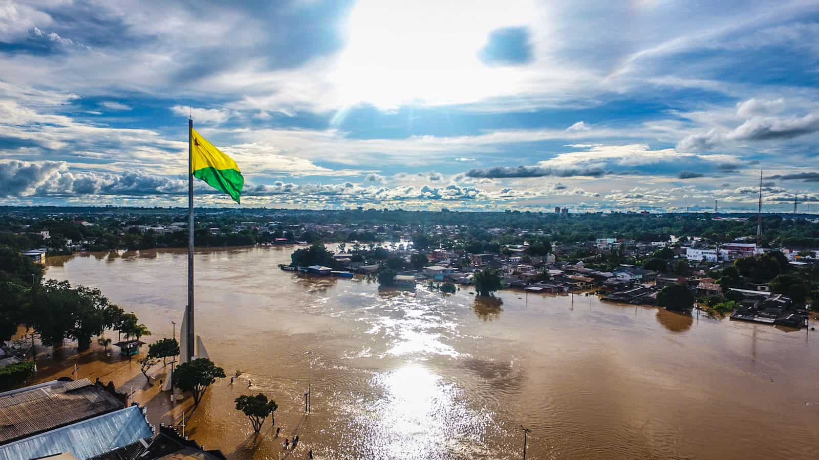 Rio Acre chega a marca de 17,61 metros