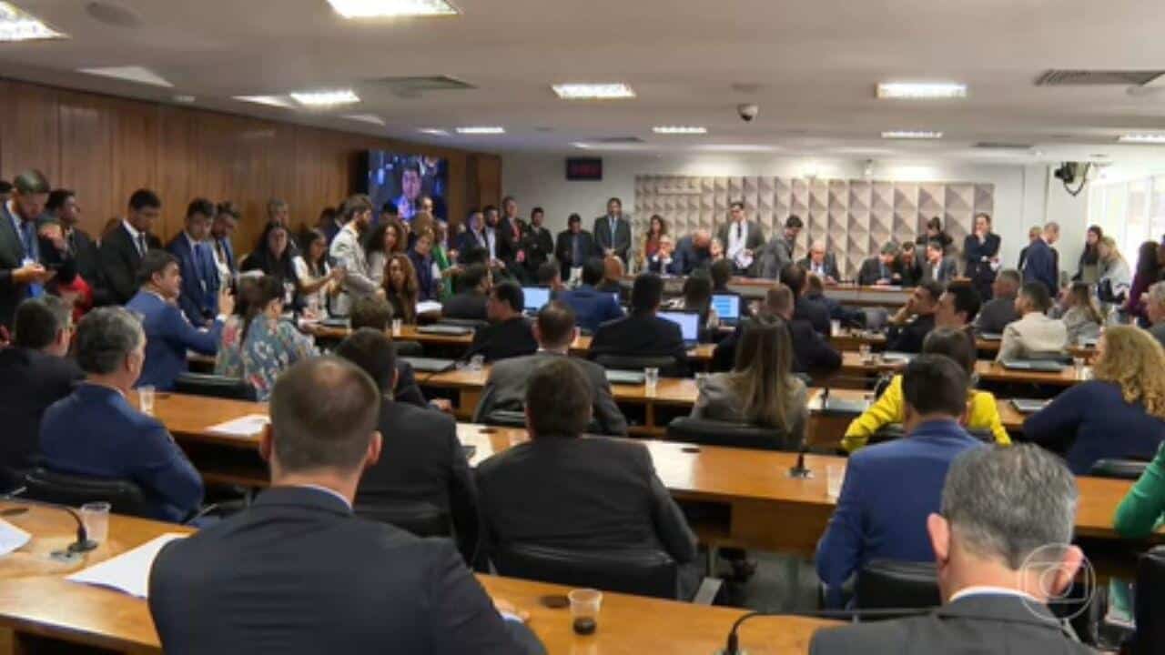 CPI dos Atos Golpistas recebe pedidos para 48 quebras de sigilo e 244 depoimentos