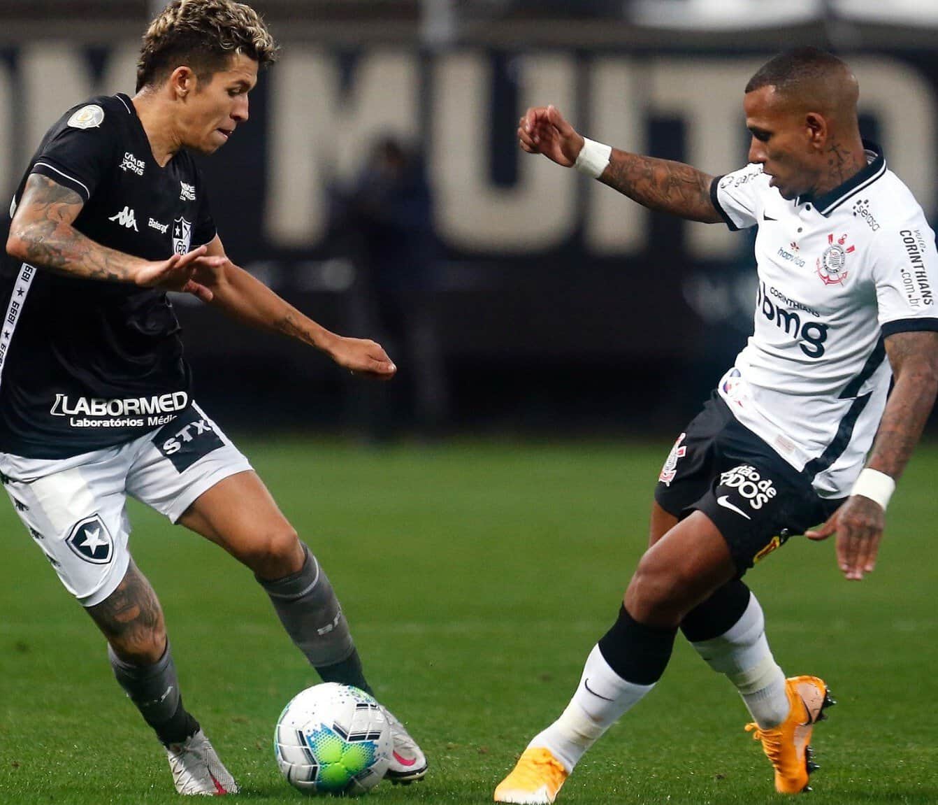 Botafogo e Corinthians duelam pela quinta rodada do Brasileirão às 19h30 (de Brasília)