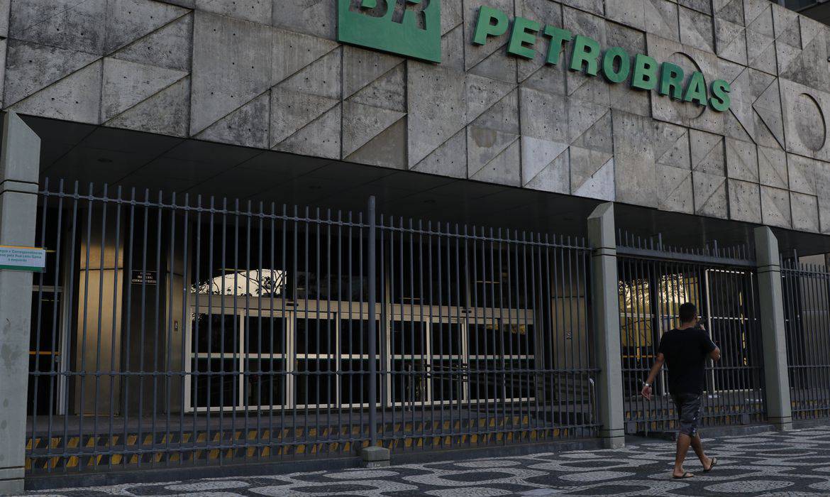 Petrobras pede reconsideração para explorar petróleo na bacia da Foz do Amazonas