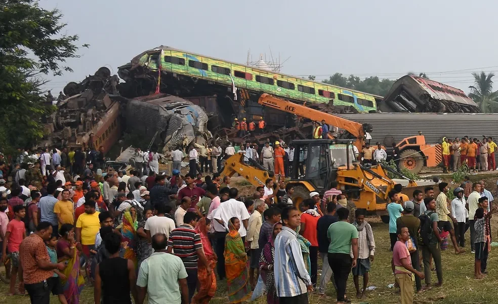 2023-06-03t023631z-1652326124-rc2eb1ab4fry-rtrmadp-3-india-crash-rail 2023-06-03t023631z-1652326124-rc2eb1ab4fry-rtrmadp-3-india-crash-rail