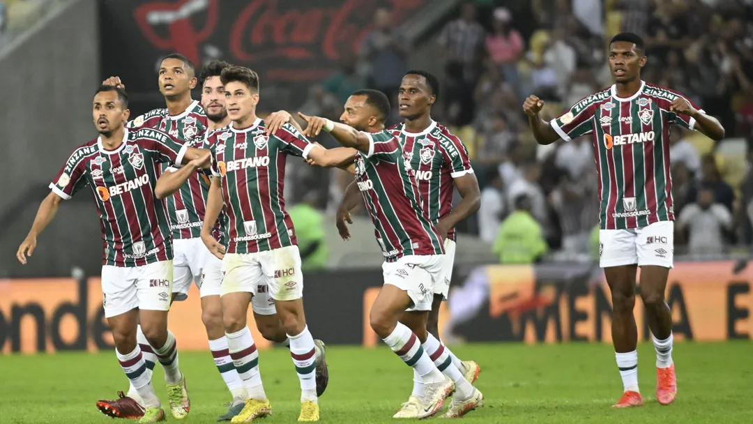 Fluminense vence por 2 a 1 em jogo dramático contra o Bahia