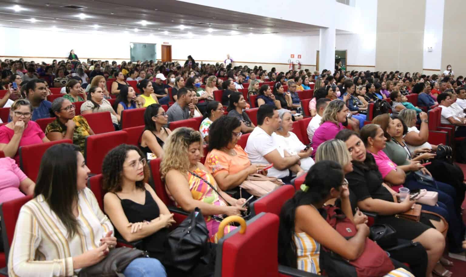 Educação capacita professores mediadores e assistentes educacionais da rede estadual