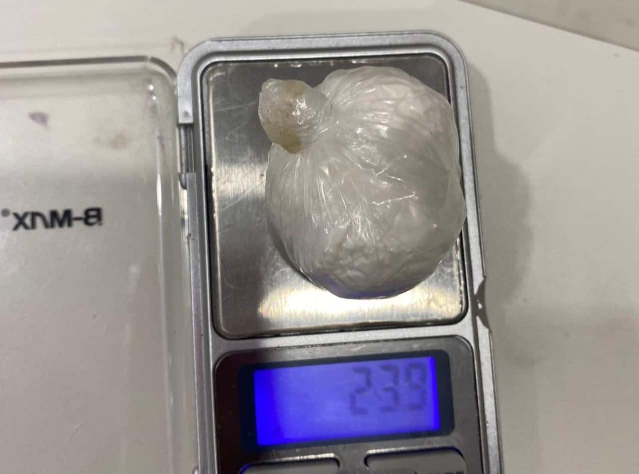 Garupa de mototaxista é preso ao tentar transportar cocaína em Rio Branco