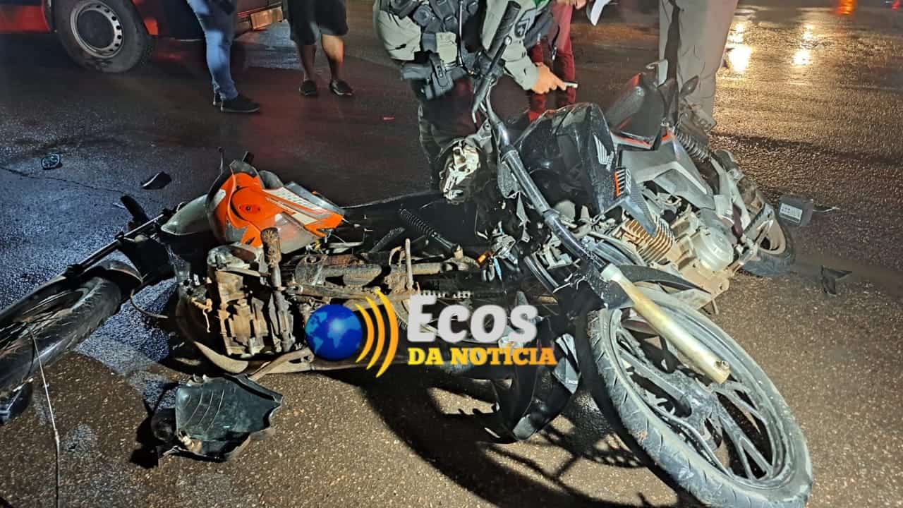 Duas pessoas ficam feridas em colisão entre motocicletas