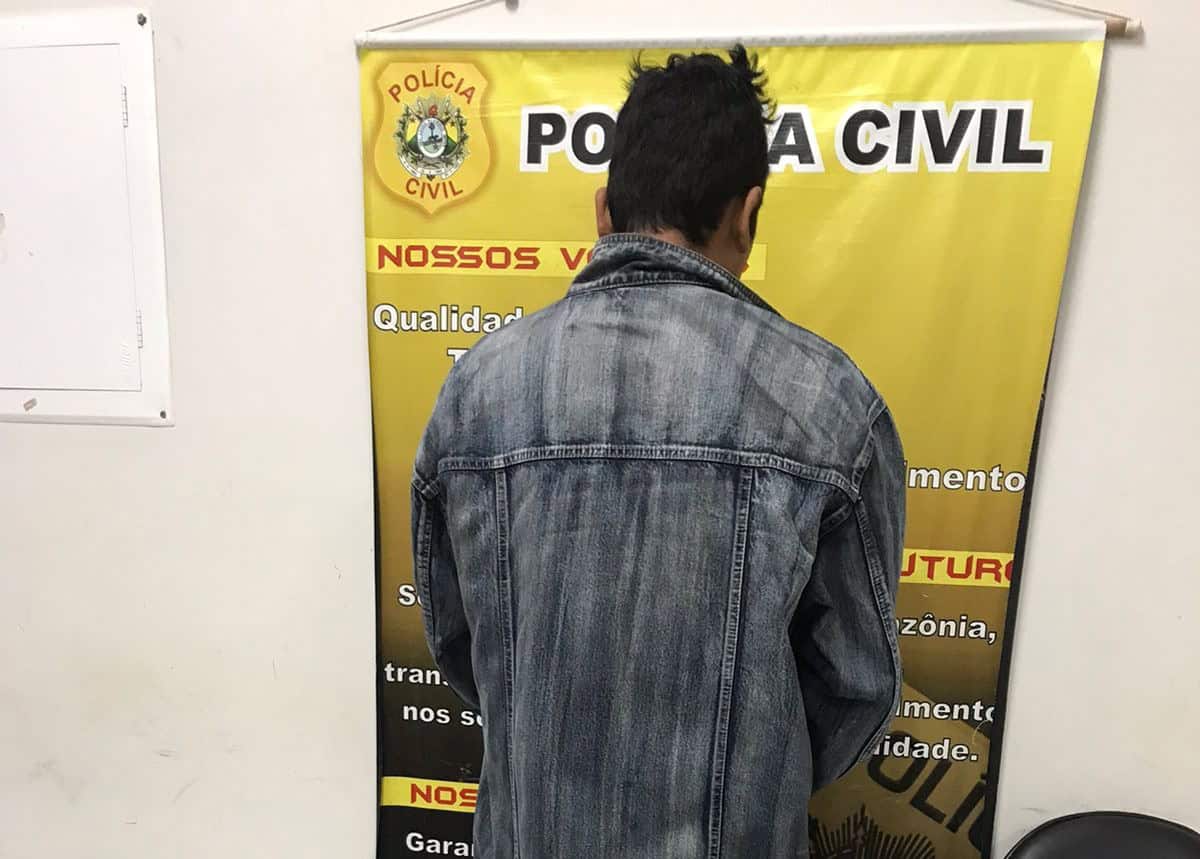 Padrasto acusado de estuprar enteada mais de 50 vezes é preso no município de Assis Brasil