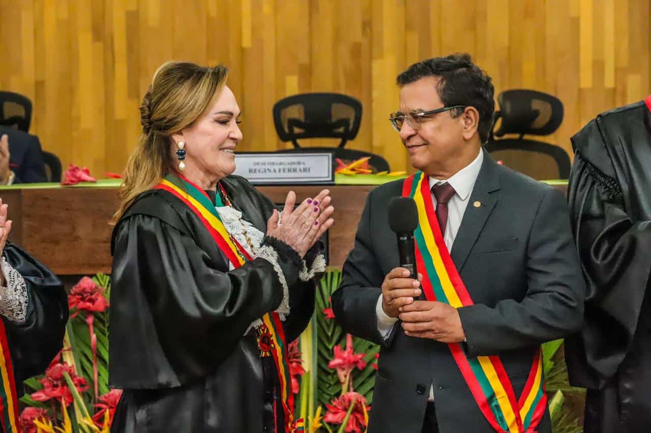 Luiz Gonzaga participa da solenidade de aniversário do TJ/AC e recebe honraria