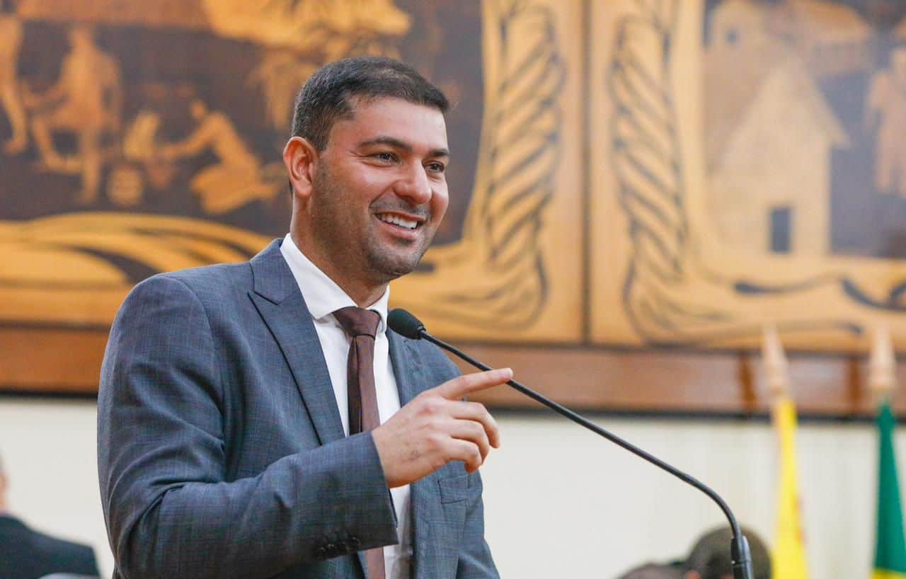 “Tem nosso apoio”, diz Nicolau sobre projeto que garante 100% de salário para aposentados