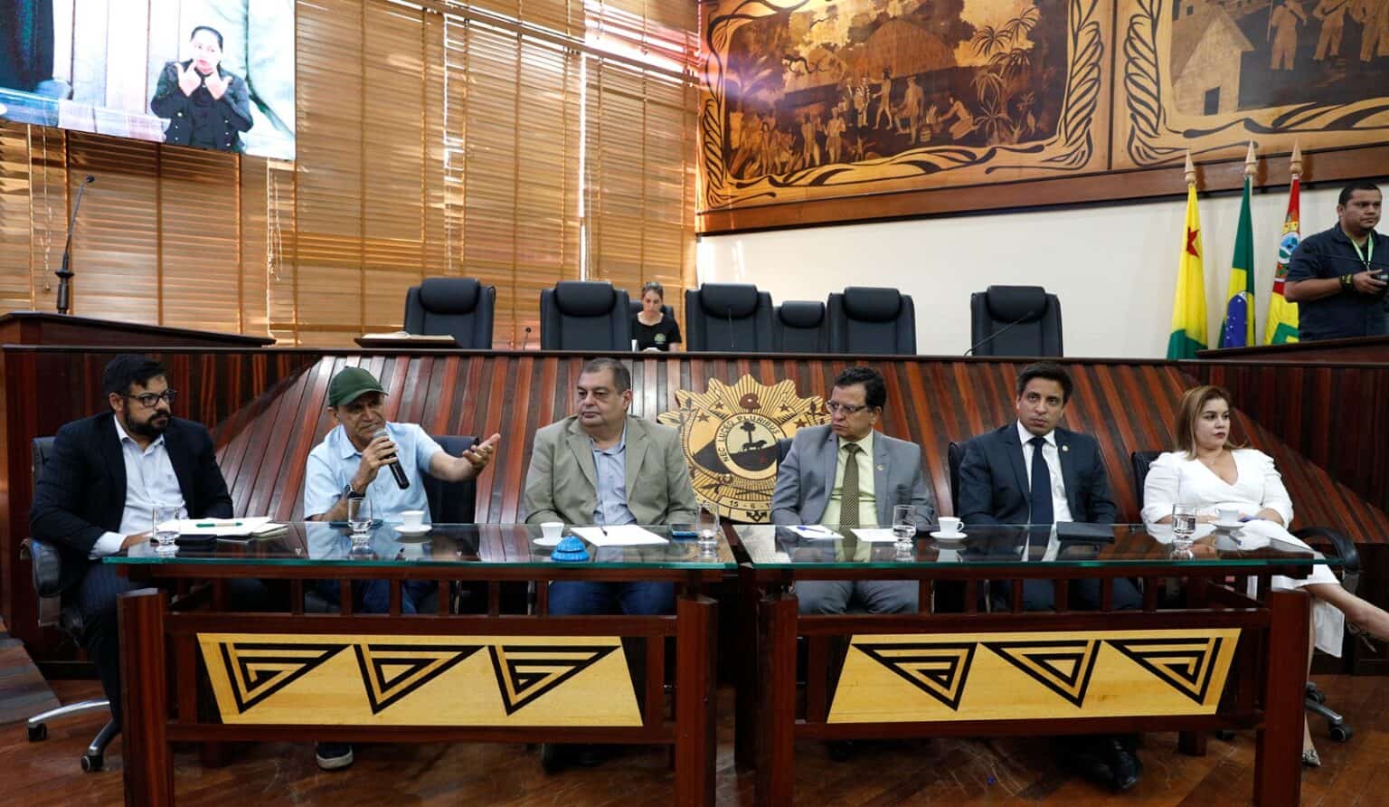 Governo apresenta à Aleac anteprojeto de lei para fomentar negócios e desenvolvimento