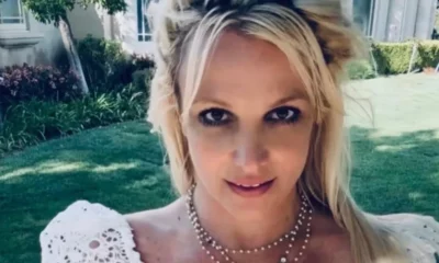 britney-spears-anuncia-fim-da-carreira-e-apaga-publicacao