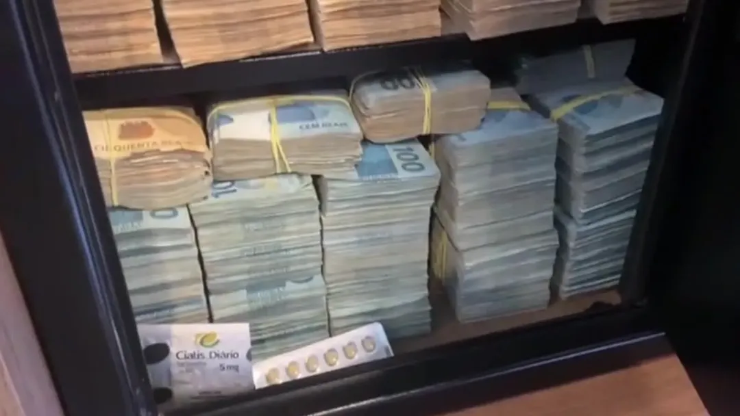 Após operação da PF sobre desvios em kits de robótica, governo demite diretor do MEC