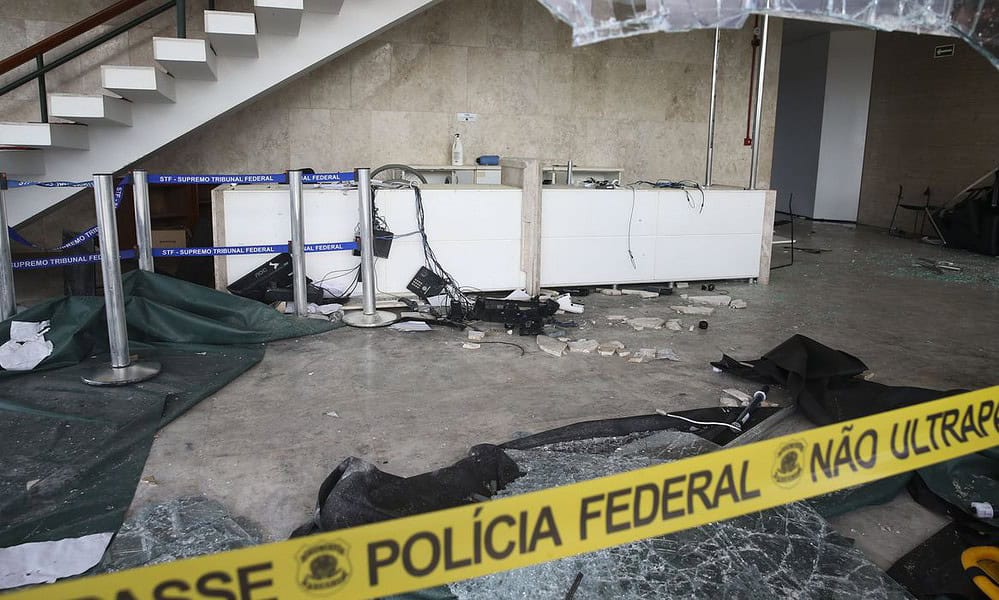 disturbios_antidemocraticos_supremo_tribunal_federal_vac_abr_1001233742 Palácio do Supremo Tribunal Federal destruído, após distúrbios antidemocráticos no ultimo domingo