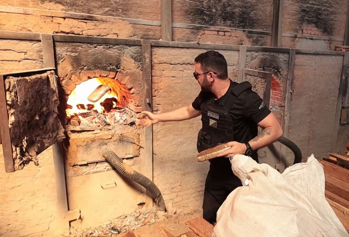 Mais de 1.000kg de drogas são incineradas pela Polícia Civil no município de Rio Branco