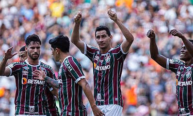 jogadores-do-fluminense-comemoram-gol-contra-o-rb-bragantino-04062023180610582 jogadores-do-fluminense-comemoram-gol-contra-o-rb-bragantino-04062023180610582