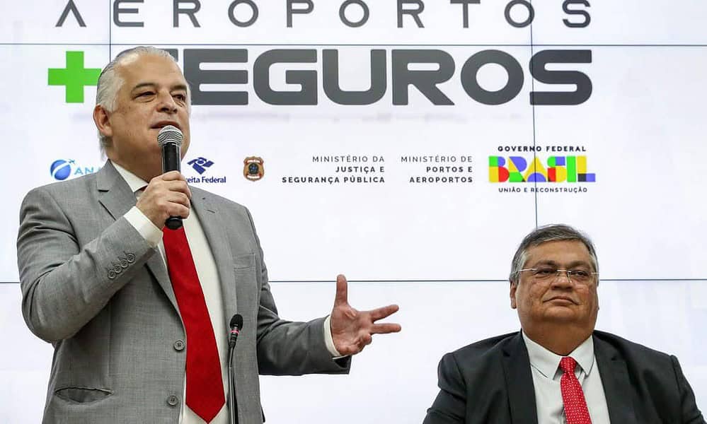 pzzb4382_0 21/06/2023 - Brasília - Os ministros dos Portos e Aeroportos, Márcio França, e da Justiça e Segurança Pública, Flávio Dino, durante lançamento do programa Aeroportos+Seguros, no Ministério dos Portos e Aeroportos (MPOR). Foto: Antônio Cruz/Agência Brasil