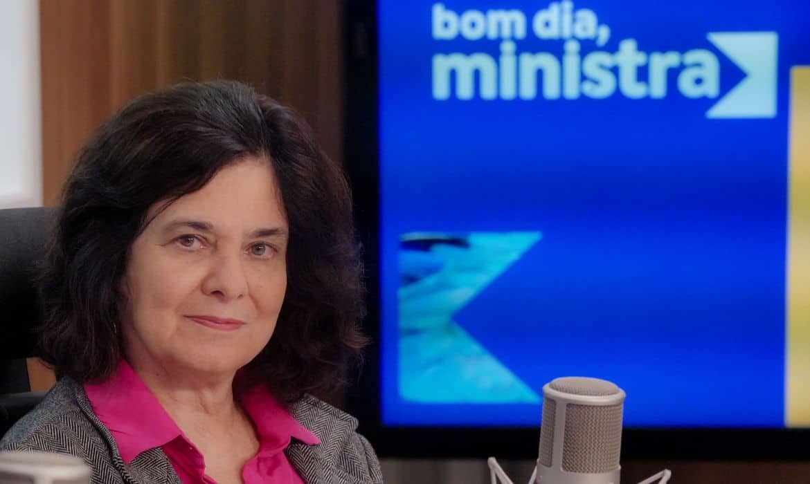 Estou tranquila, diz Nísia sobre pressão para trocar comando do Ministério da Saúde