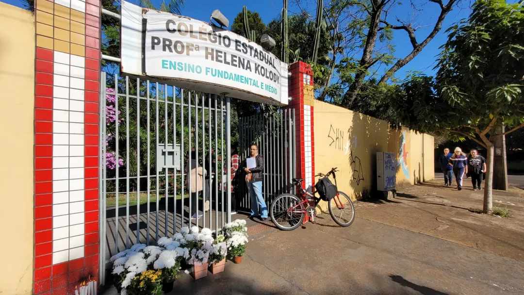 Assassino que matou dois alunos em colégio do Paraná é encontrado morto na prisão