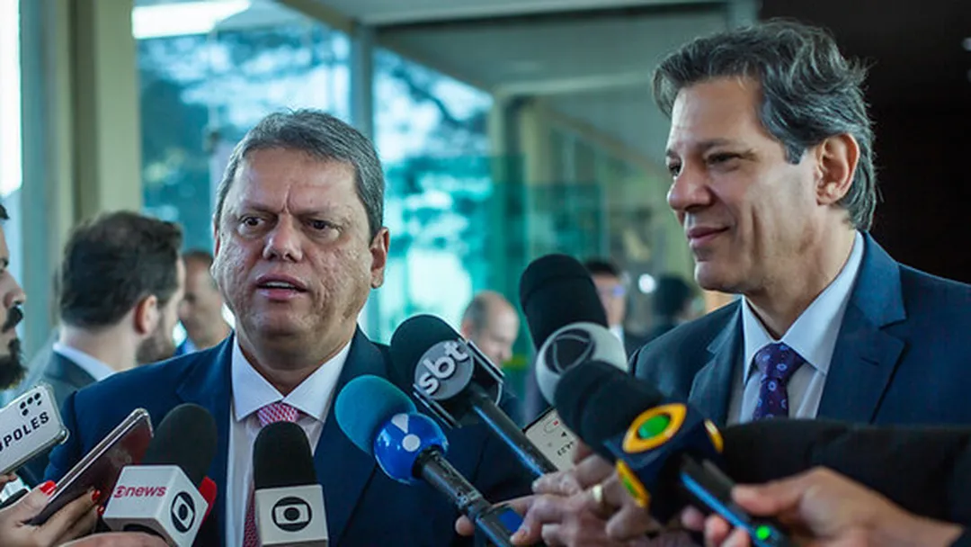 Jair Bolsonaro está ‘transtornado’ com foto Tarcísio-Haddad e sugeriu adiar reforma