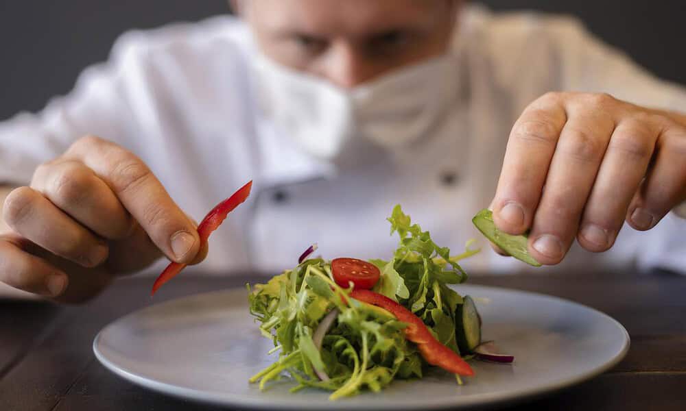 COZINHEIRO-CHEFE COZINHEIRO-CHEFE