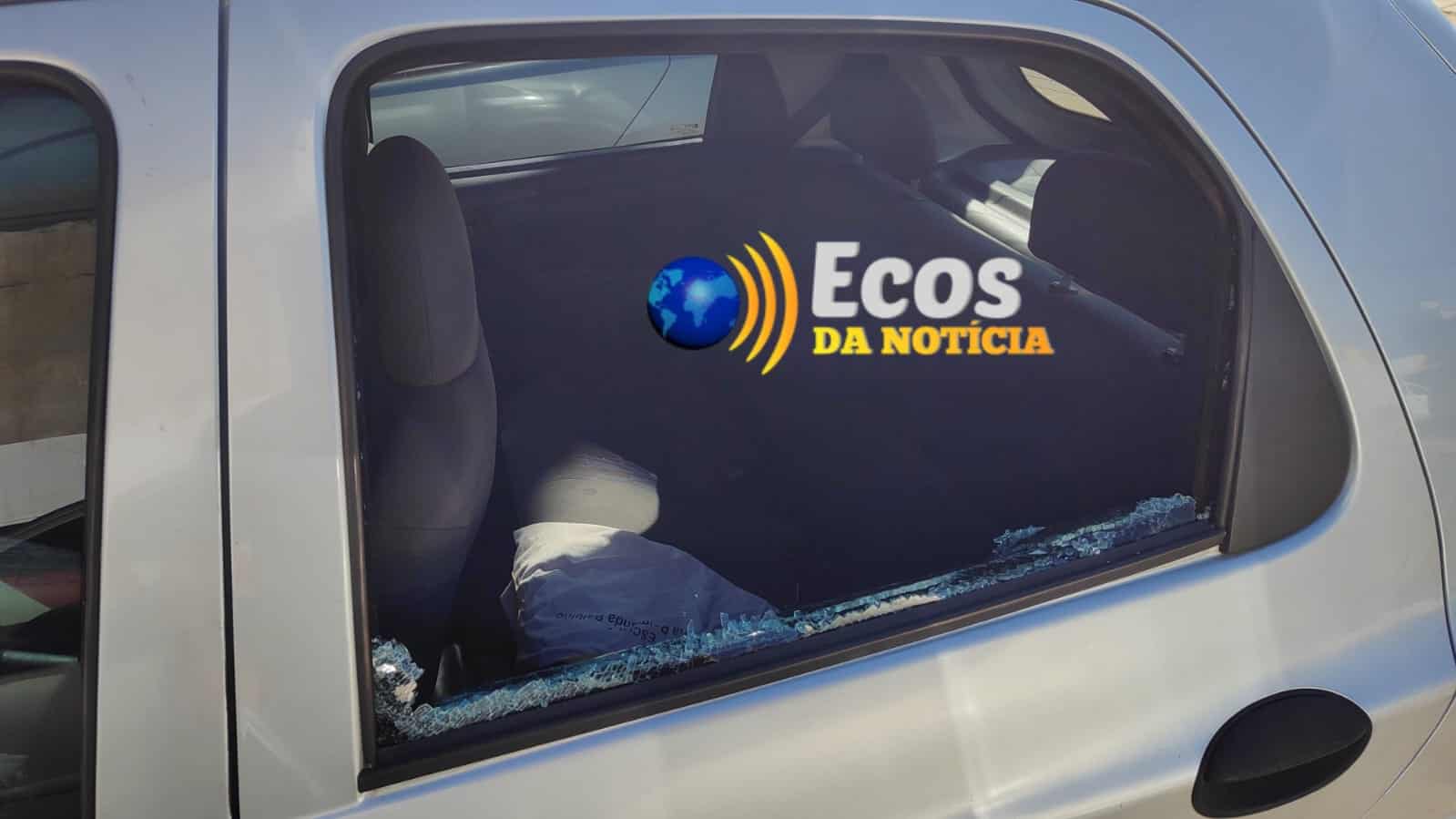 Carro de professora é quebrado e furtado enquanto se consultava