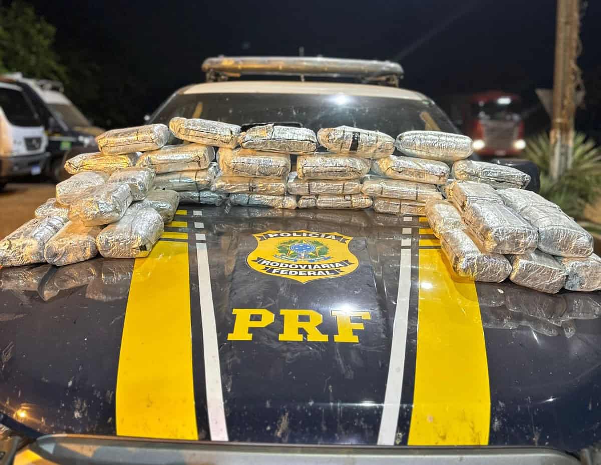 Mais de 56 Kg de drogas são capturados em pneus de caminhão pela PRF no Acre