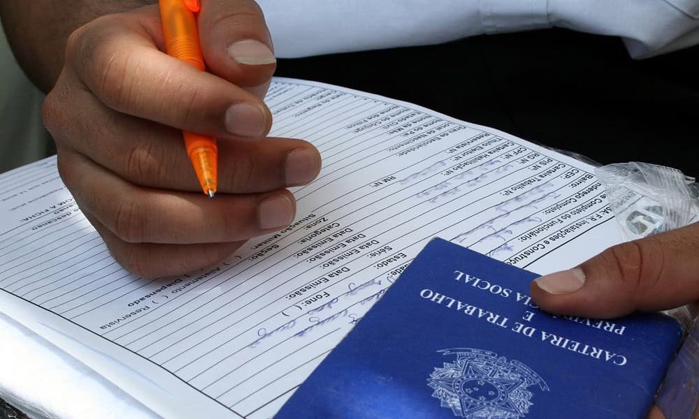 carteira-de-trabalho (1) carteira-de-trabalho (1)