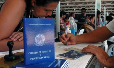 carteira_de_trabalho-e1543238589142 carteira_de_trabalho-e1543238589142