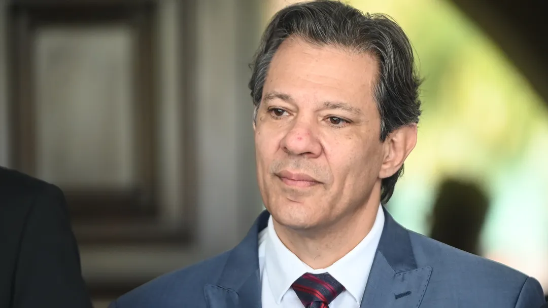 Fernando Haddad se reúne com banqueiros antes de decisão do Banco Central sobre juros