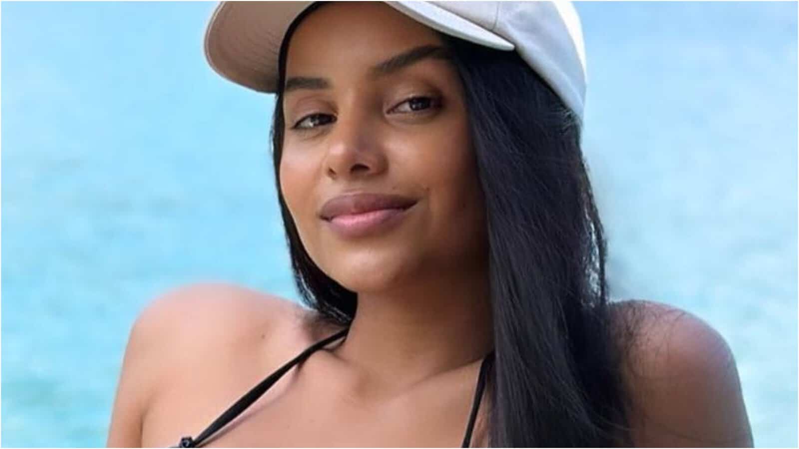 Ex-BBB Gleici Damasceno posa de biquíni na praia e arranca elogios: ‘Que sereia’