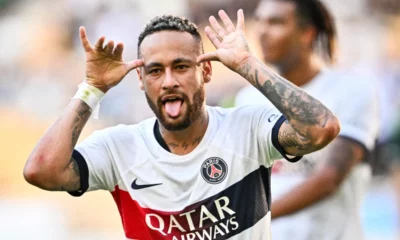 103859793-topshot-paris-saint-germains-neymar-celebrates-after-scoring-a-goal-against-jeonbuk-hyu 103859793-topshot-paris-saint-germains-neymar-celebrates-after-scoring-a-goal-against-jeonbuk-hyu