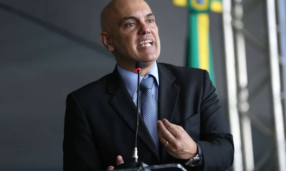 1058650-ebc_14.12.2016–3607 Brasília - O ministro da Justica, Alexandre Moraes e a secretária Especial de Direitos Humanos, Flávia Piovesan entregam o Prêmio Direitos Humanos 2016 (Fabio Rodrigues Pozzebom/Agência Brasil)
