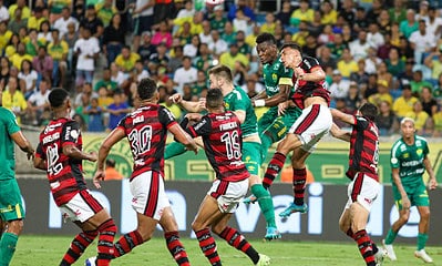 52413384897_c57e9d8084_b-990x556