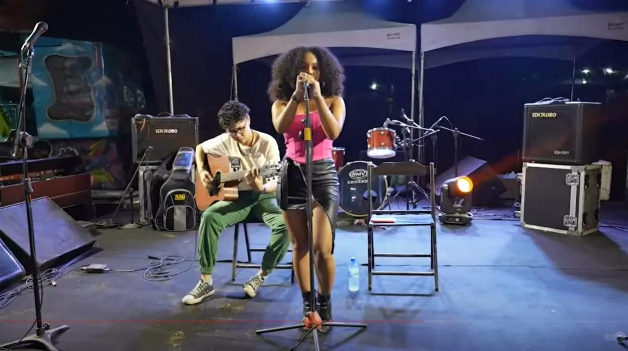 Palco cultural está mal localizado na Expoacre e artistas locais passam despercebidos