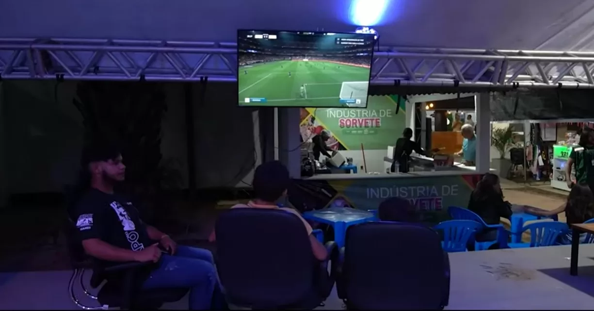 Em estande na Expoacre, jovens participam de competições de jogos eletrônicos