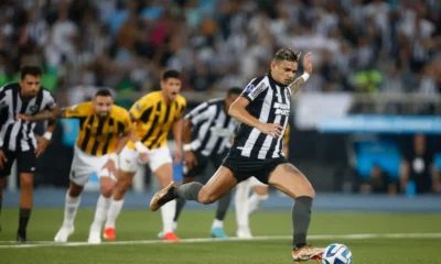 Tiquinho-Soares-Botafogo Tiquinho-Soares-Botafogo