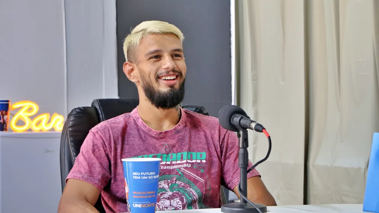 Lutador acreano Thomas Bryan, que começou como zelador de academia, quer chegar ao UFC