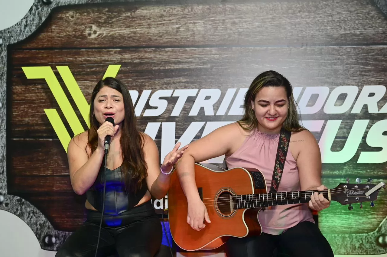 Cantora Eliane Voz revela carreira e diz que tem repertório eclético na noite acreana