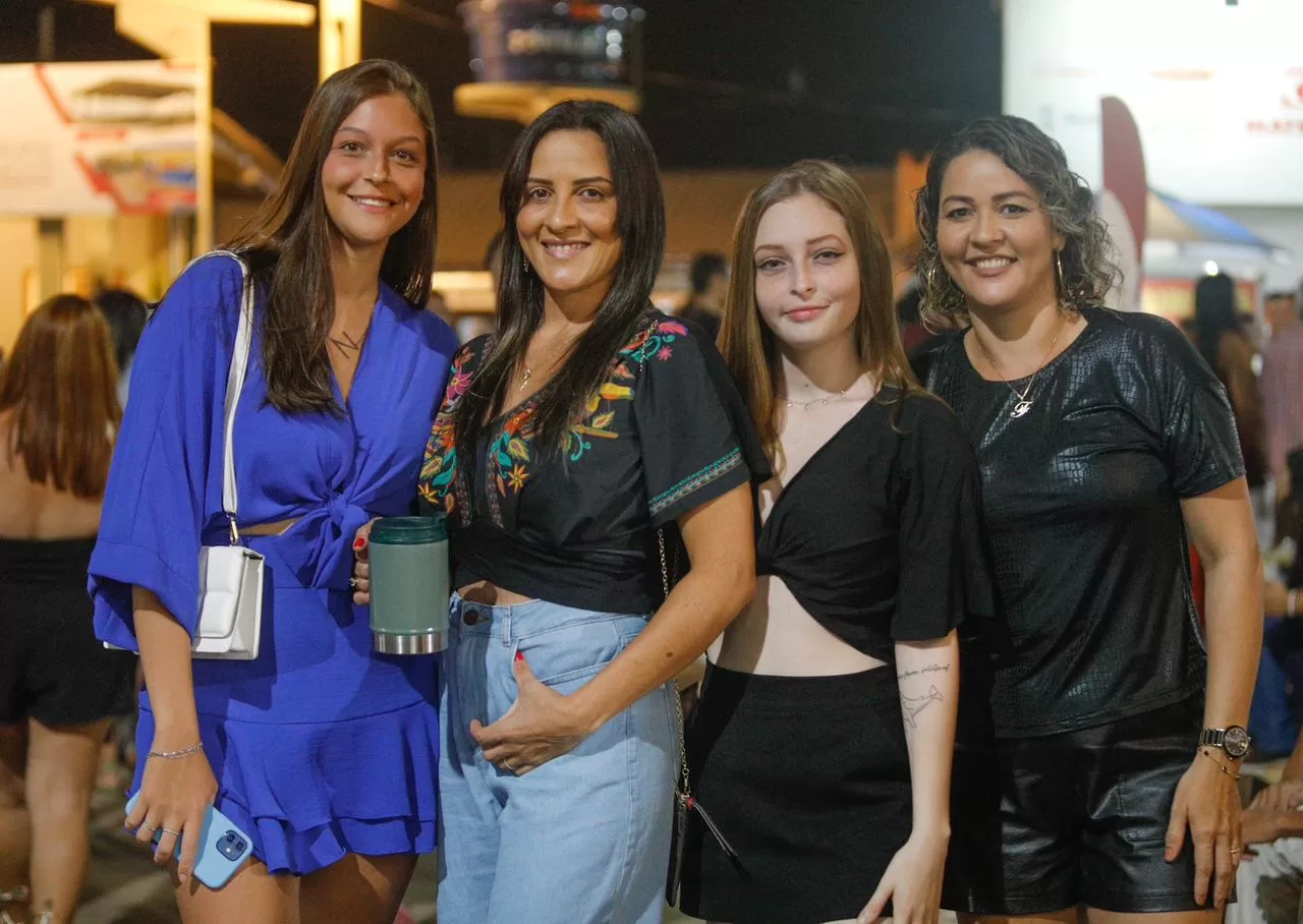 Confira a galeria de fotos dos melhores momentos da oitava noite de Expoacre