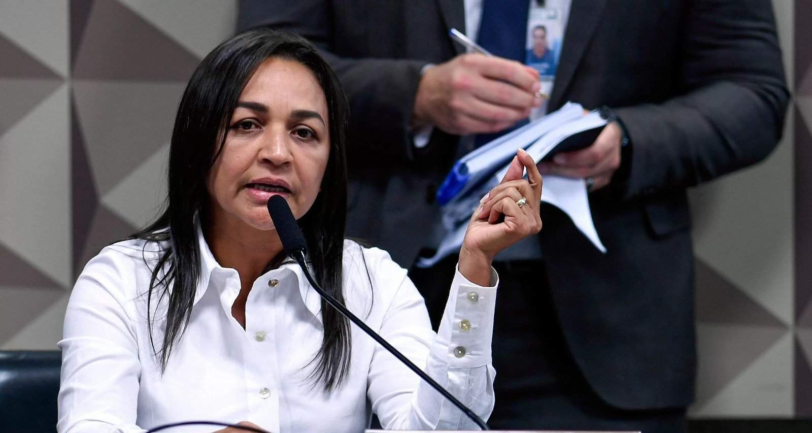 Comissão precisa ouvir Silvinei Vasques novamente após prisão, diz relatora