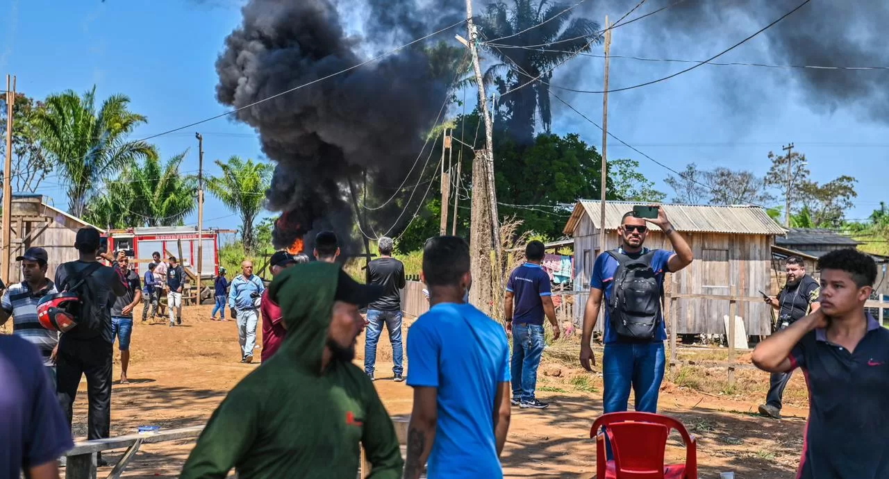 Reintegração de posse na invasão Terra Prometida tem confronto, feridos e presos
