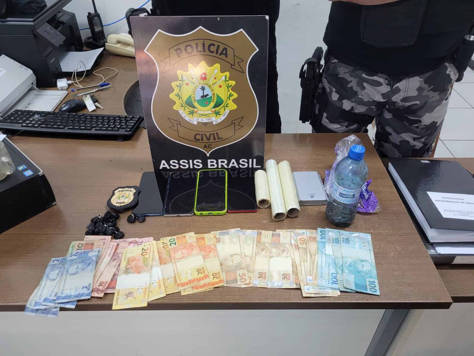 Polícia Civil apreende drogas e prende suspeito de tráfico de entorpecente