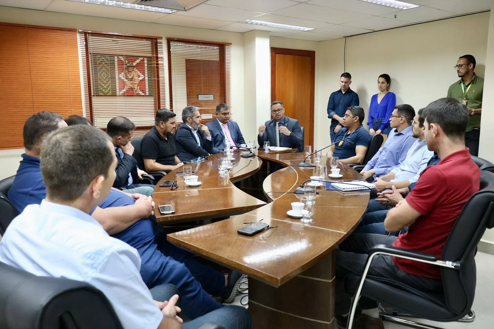 PL que disciplina porte de armas nas folgas nem “nasceu” e já se tornou polêmico