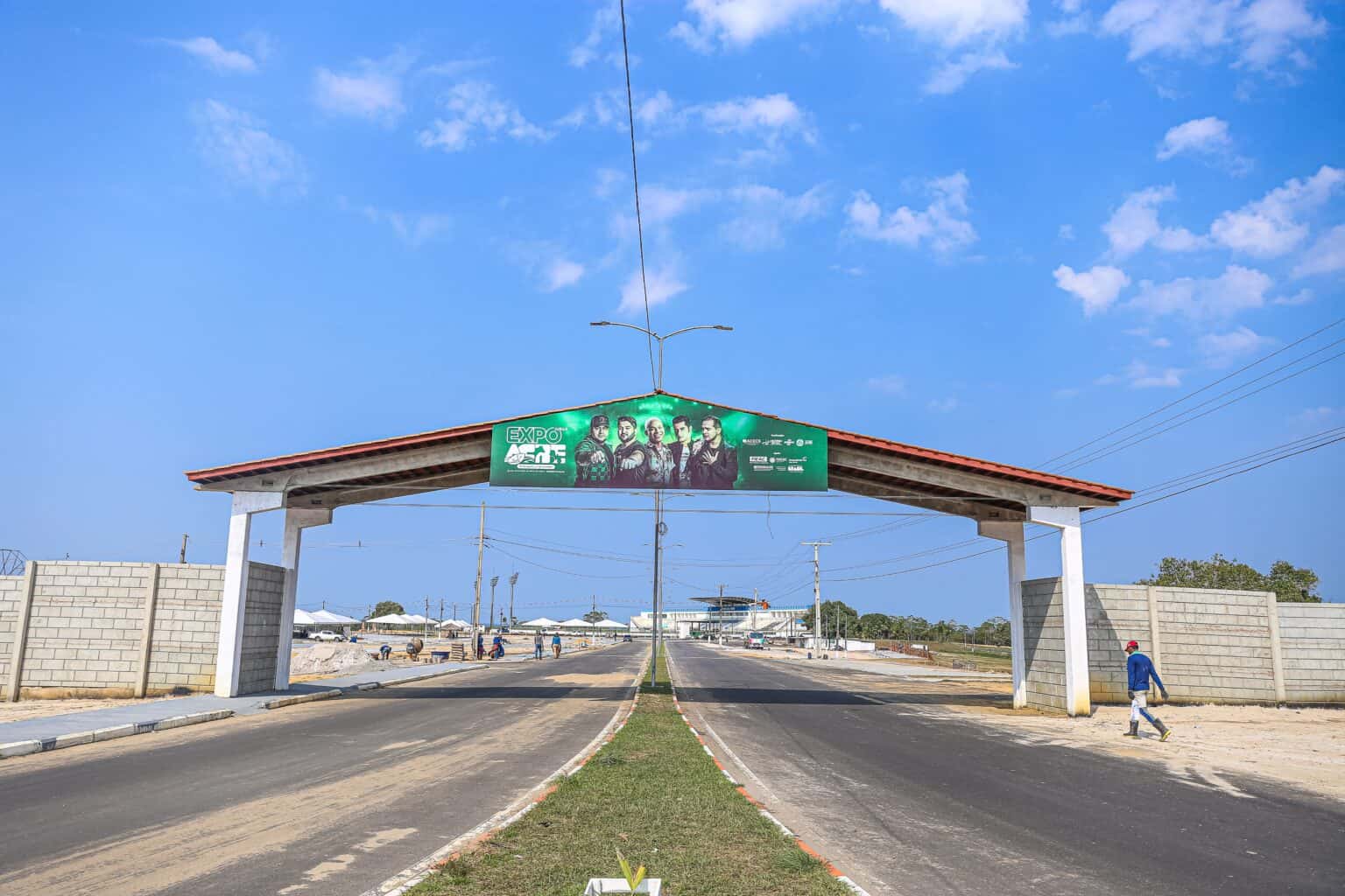 Governo do Acre avança em obras no parque de exposições da Expoacre Juruá
