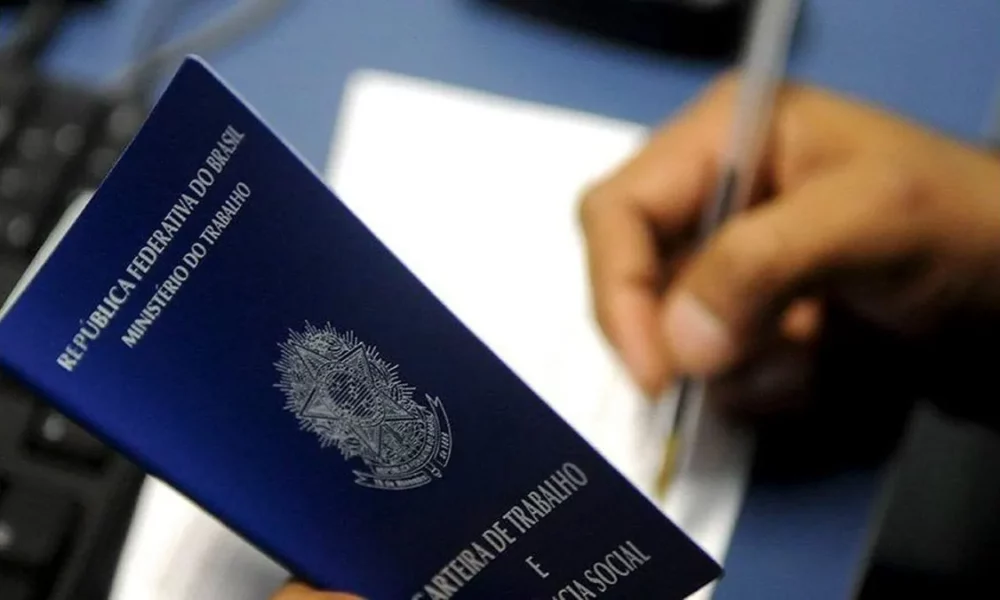 carteira-de-trabalho-165424 carteira-de-trabalho-165424