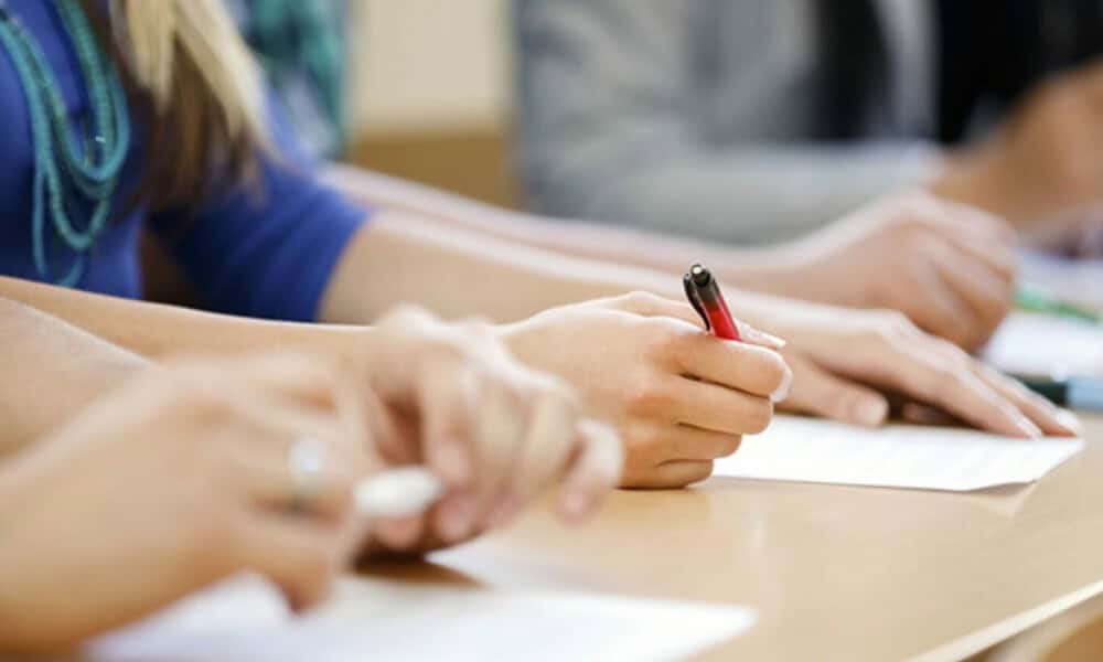 prefeitura-de-santa-lucia-abre-concurso-publico-JRE3-1800x1011-2-1536x863