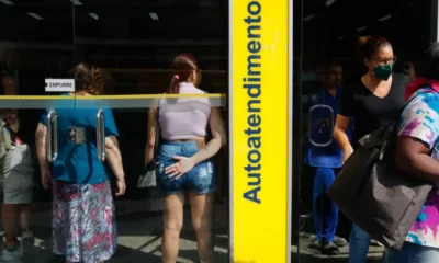 22075_8EA2A4A0BB0C5F3C